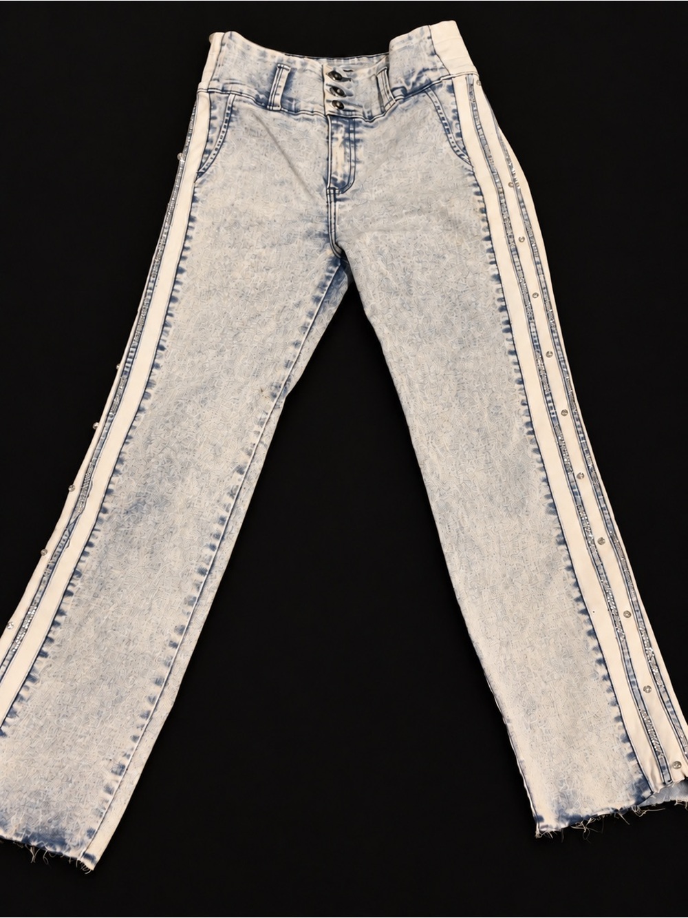 Aeropostale Light Blue Acid Wash Jeans with White Side Stripes